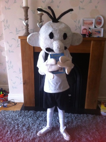 Share photos of your kids dressed up for World Book Day to win £100 book token + 10 official WBD books