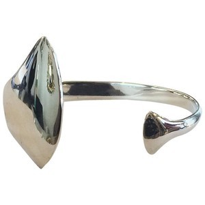 nice (popular/"in"??) bracelets