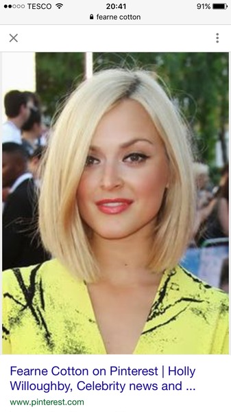 Hairstyle to suit a round face