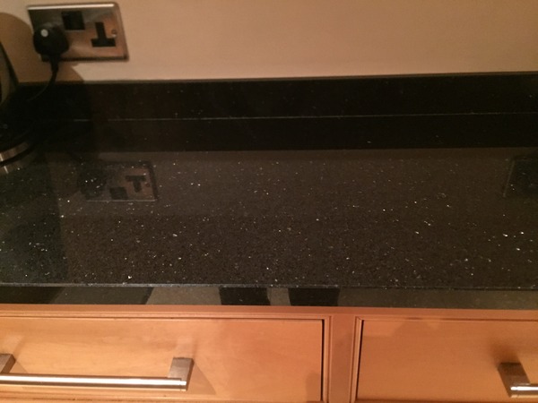Black Quartz kitchen worktop - yay or nay?