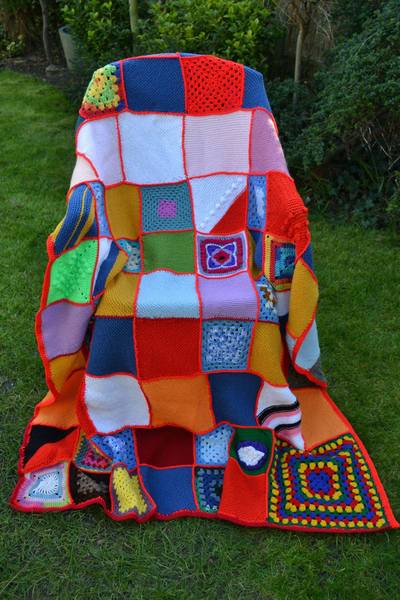 Woolly Hugs. Our Project to help refugees continues. One square, one blanket, a pair of gloves, one warm hat, one step at a time, really every little thing will help. All support welcome.