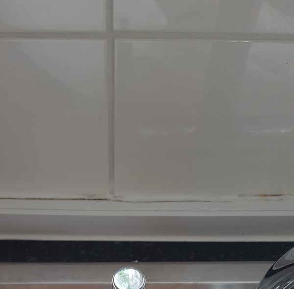 To think its dangerous to have wires 2cm from a sink?