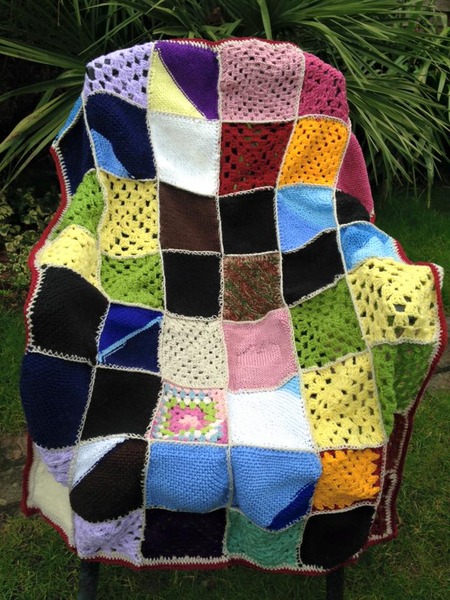 Woolly Hugs. Our Project to help refugees continues. One square, one blanket, a pair of gloves, one warm hat, one step at a time, really every little thing will help. All support welcome.