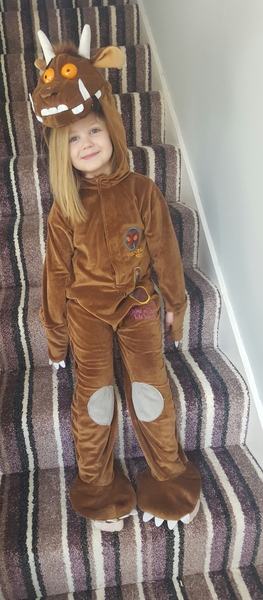 Share photos of your kids dressed up for World Book Day to win £100 book token + 10 official WBD books