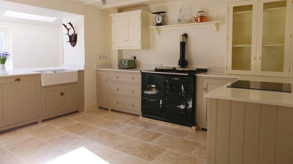 Paint colour to go with a British racing green aga