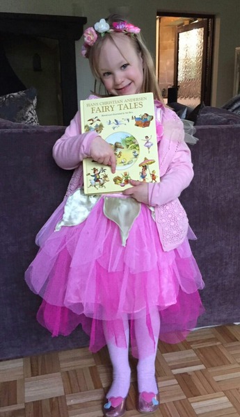 Share photos of your kids dressed up for World Book Day to win £100 book token + 10 official WBD books