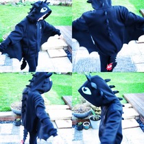 Share photos of your kids dressed up for World Book Day to win £100 book token + 10 official WBD books