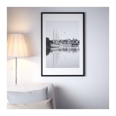 What's a good way to display photographs?