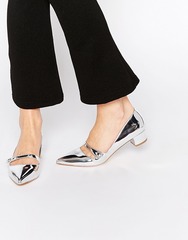 What to wear to an evening reception London wedding?