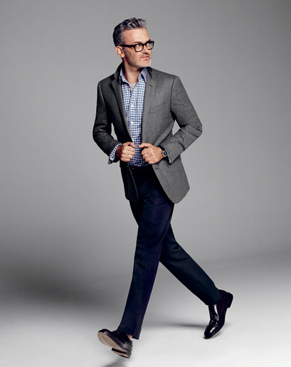any advice on what dh (aged 50) should wear for arty interview