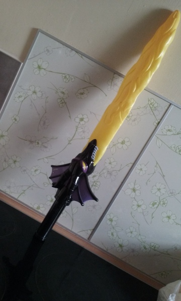 I've left the children (8 and 4 respectively ) home alone.