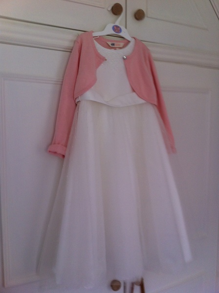 To dress 6 year old dd in a bridesmaid type dress to a wedding