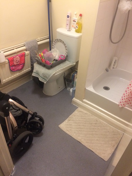 Stuck in a single room hostel with 9 1/2 month old and 32 weeks pregnant (upstairs no lift)