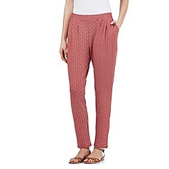 7/8 red printed trousers - help me find the ones in this photo, please