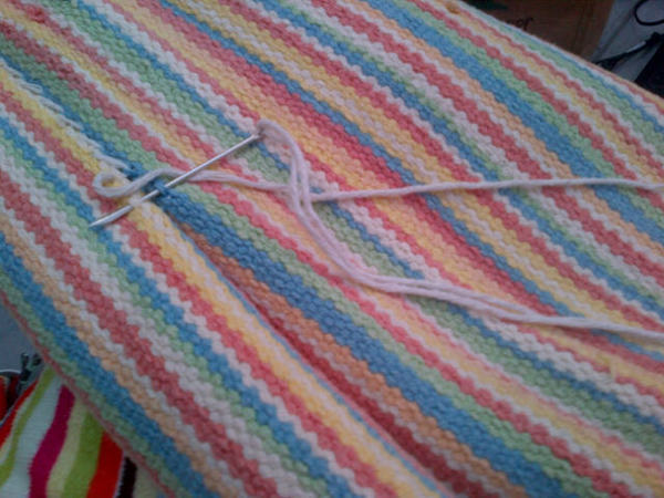 I have a new sewing table/area, wanna see?