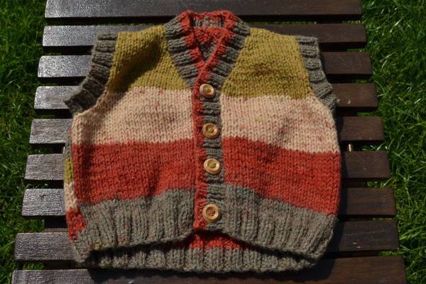 Woolly Hugs. Our Project to help refugees continues. One square, one blanket, a pair of gloves, one warm hat, one step at a time, really every little thing will help. All support welcome.