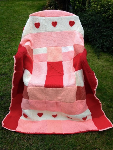 Woolly Hugs. Our Project to help refugees continues. One square, one blanket, a pair of gloves, one warm hat, one step at a time, really every little thing will help. All support welcome.