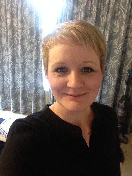 Please help. Hair rut. So fed up. Close to dyeing the fucker blue.