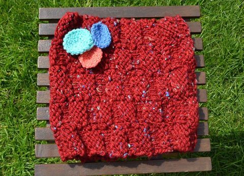 Woolly Hugs. Our Project to help refugees continues. One square, one blanket, a pair of gloves, one warm hat, one step at a time, really every little thing will help. All support welcome.