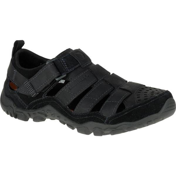What does your DH/DP wear on his feet when wearing shorts?