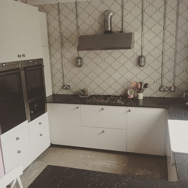 Black Quartz kitchen worktop - yay or nay?