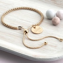 Unfussy gold braclet
