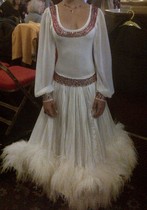 I have a new sewing table/area, wanna see?