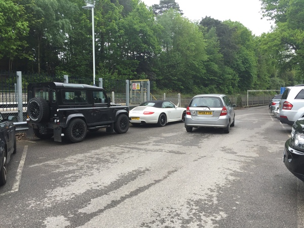 AIBU to contest this parking ticket? (pics included)