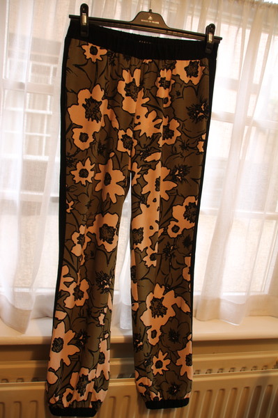 Can you find me some trousers, please?