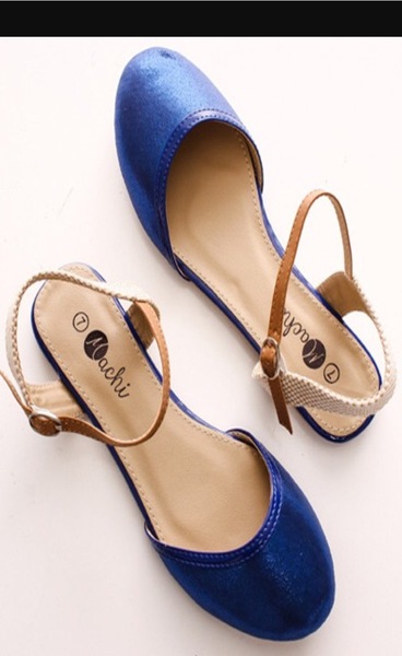 I just saw nice blue shoes in the sidebar there>>>>>> what were they?