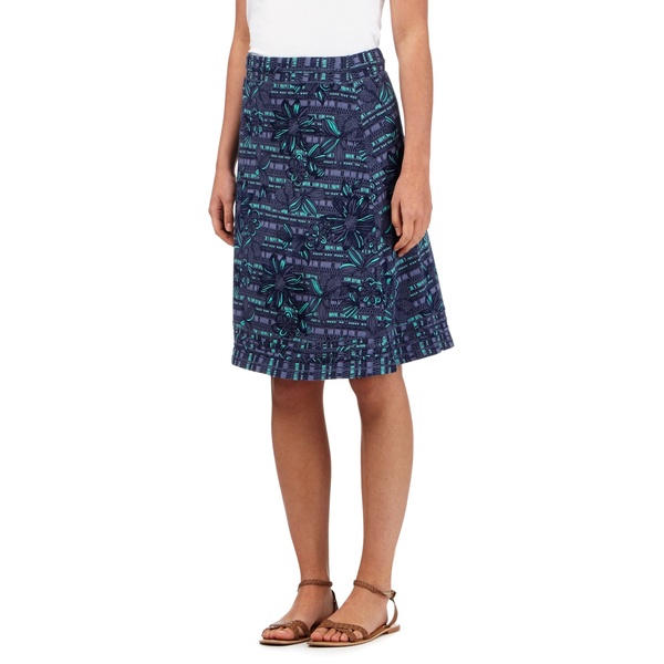 Clothes tips for exaggerated pear shape with awful legs?