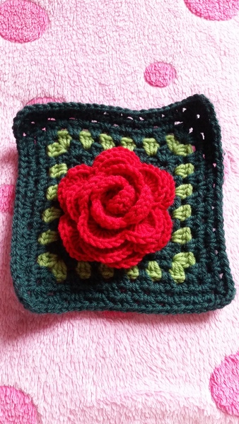 Woolly Hugs. A Blanket for the very lovely Daffyduck1. Crafters and donors, we need your help.