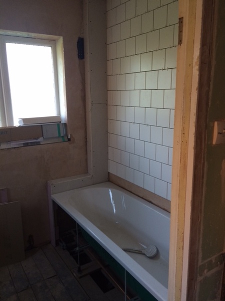 Engineered flooring on concrete and tiling onto plaster