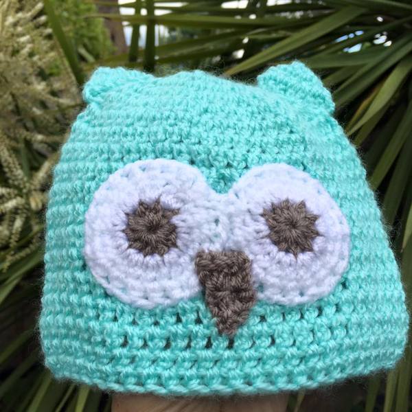 Woolly Hugs. Our Project to help refugees continues. One square, one blanket, a pair of gloves, one warm hat, one step at a time, really every little thing will help. All support welcome.