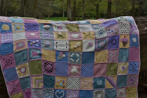 Woolly Hugs. For our own beautiful creamhearts, also known as fluffydressinggown, lovely donors and crafters, please, your help is needed.