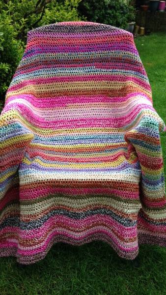 Woolly Hugs. Our Project to help refugees continues. One square, one blanket, a pair of gloves, one warm hat, one step at a time, really every little thing will help. All support welcome.