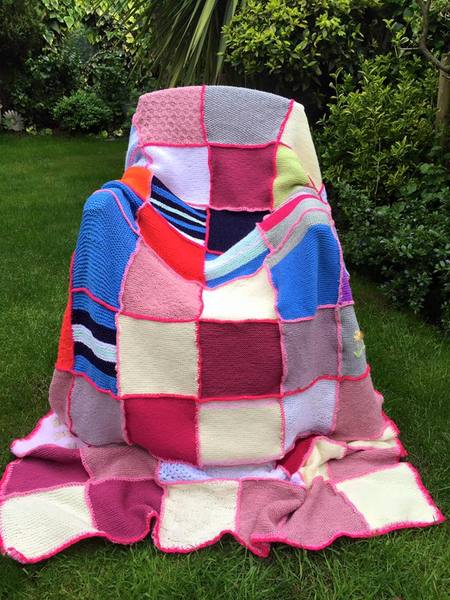 Woolly Hugs. Our Project to help refugees continues. One square, one blanket, a pair of gloves, one warm hat, one step at a time, really every little thing will help. All support welcome.