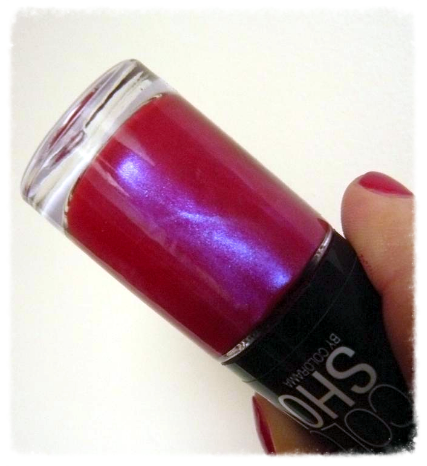 Has anyone got an old bottle of discontinued Nails Inc Montrose Place (sort of metallic neon pink) that they'd sell me?!