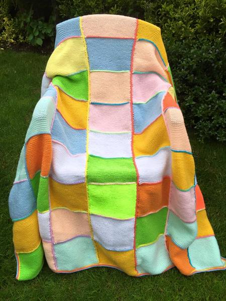 Woolly Hugs. Our Project to help refugees continues. One square, one blanket, a pair of gloves, one warm hat, one step at a time, really every little thing will help. All support welcome.