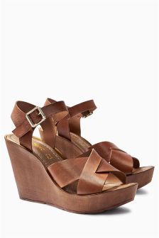 Those Tods driving loafer shoes...