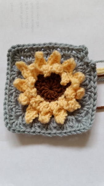 Woolly Hugs. A Blanket for the very lovely Daffyduck1. Crafters and donors, we need your help.