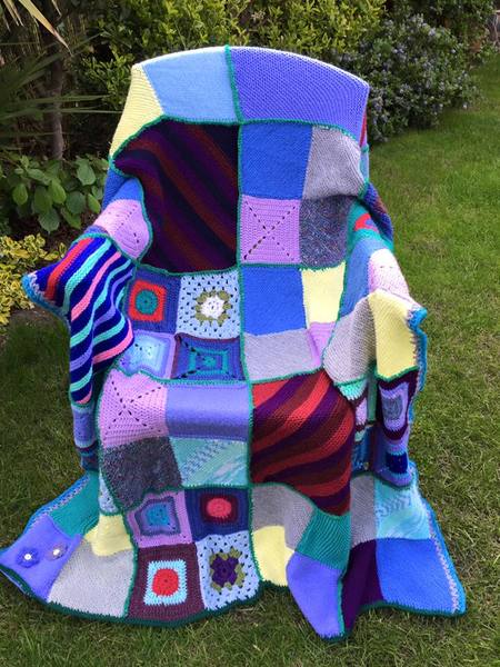 Woolly Hugs. Our Project to help refugees continues. One square, one blanket, a pair of gloves, one warm hat, one step at a time, really every little thing will help. All support welcome.