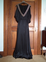 Any vintage clothing experts?