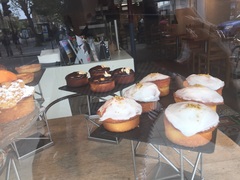do I need specific cake tins for this kind of cup cake?