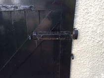 What sort of lock for this gate, and who would I get to fit it?