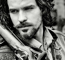 IT FINALLY HAPPENED!!! The Musketeers Season 3, first episode Swagger Inn thread no. 131