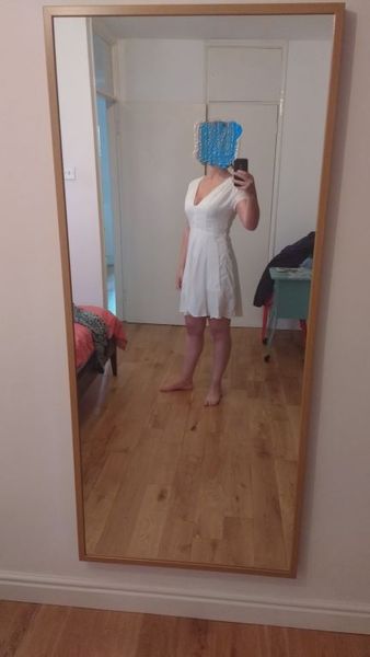 Ideas for smart / slightly smart shoes for this dress? (pic)