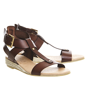 Help me to pick flat brown shoes
