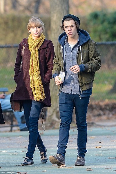 Tom Hiddleston dating Taylor Swift