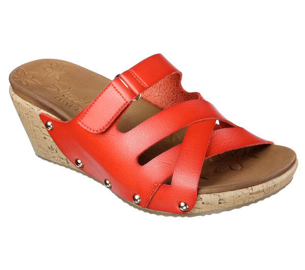 Oh dear god I want comfy sandals.